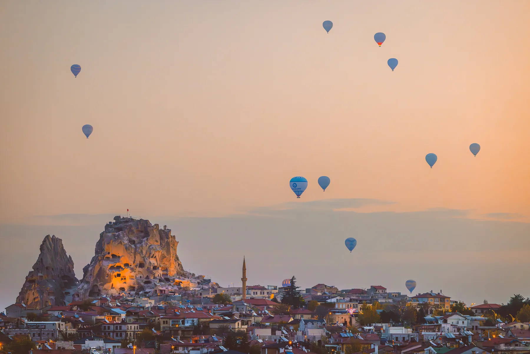 Noble Crown kahvaltı ve balon görseli 25