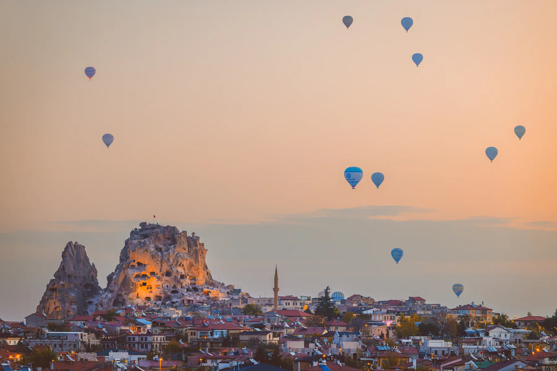 Noble Crown kahvaltı ve balon görseli 27