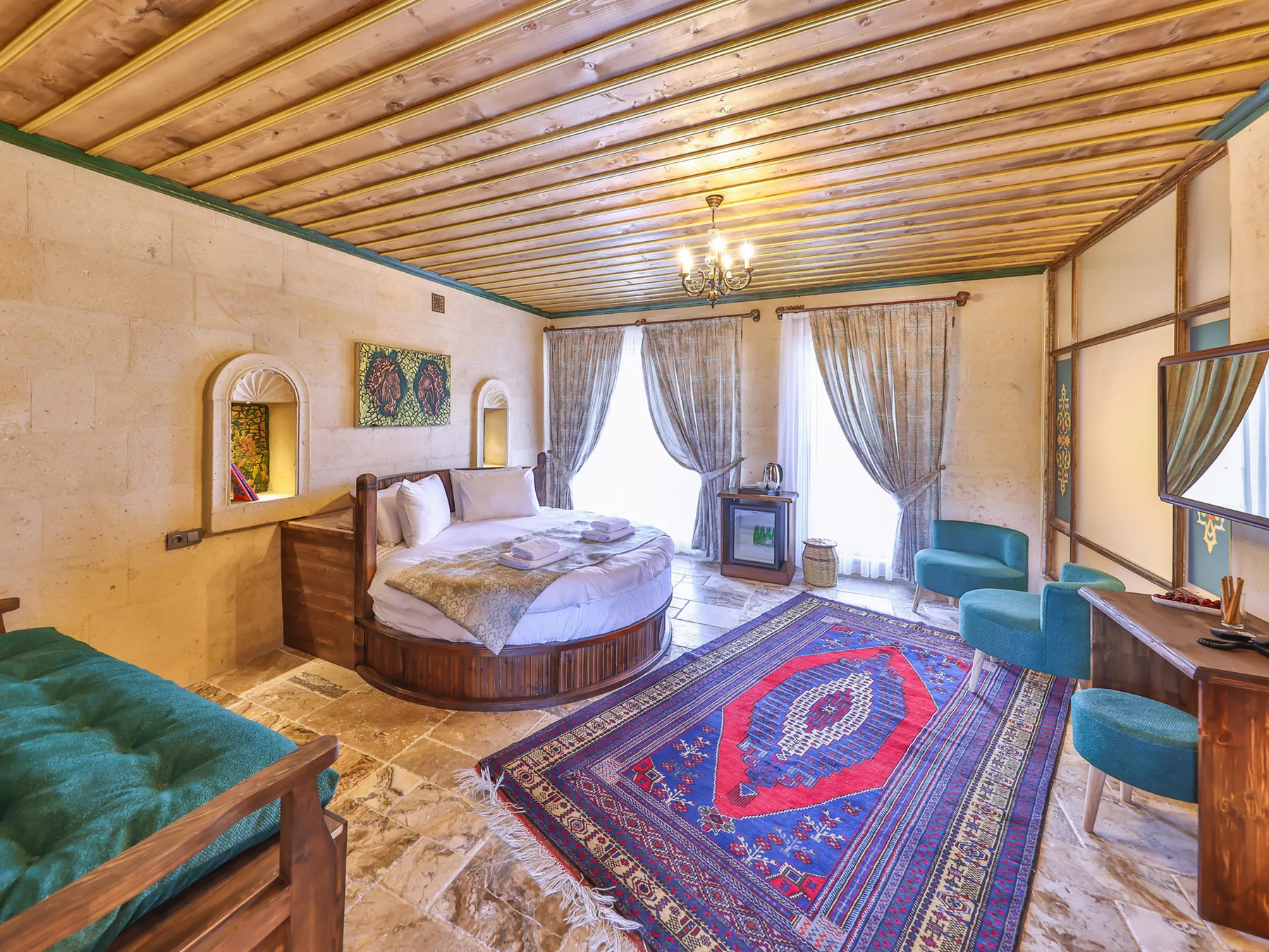 Deluxe Queen Room
